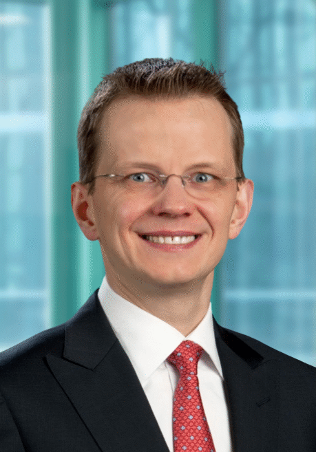 Lukasz (500 x 657 px) Lukasz (500 x 657 px)